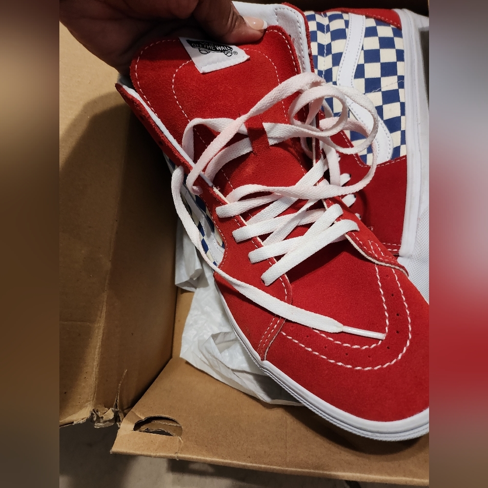 Vans - Picture 2 of 4